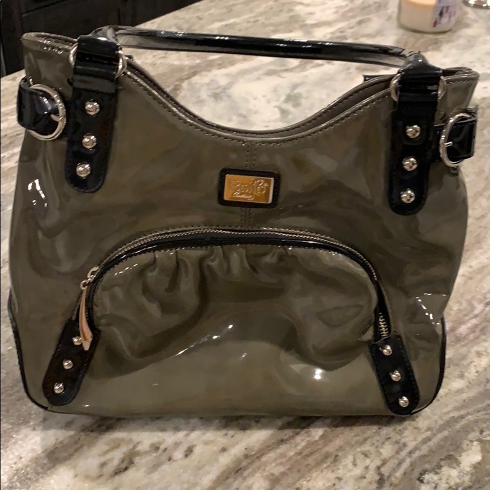 Fabulous shoulder bag! Barely used- basically new